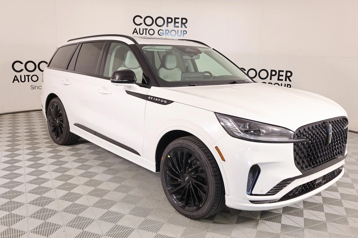 2026 Lincoln Aviator Reserve's photo
