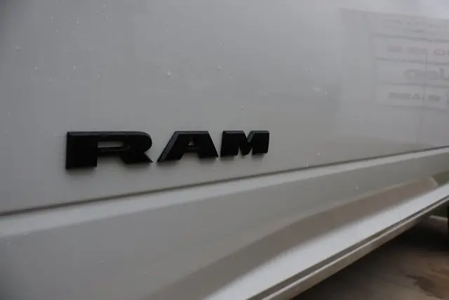 2025 Ram 2500 Big Horn photo 9