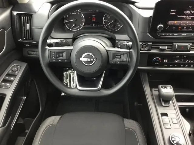 2024 Nissan Pathfinder S 4x4 photo 15