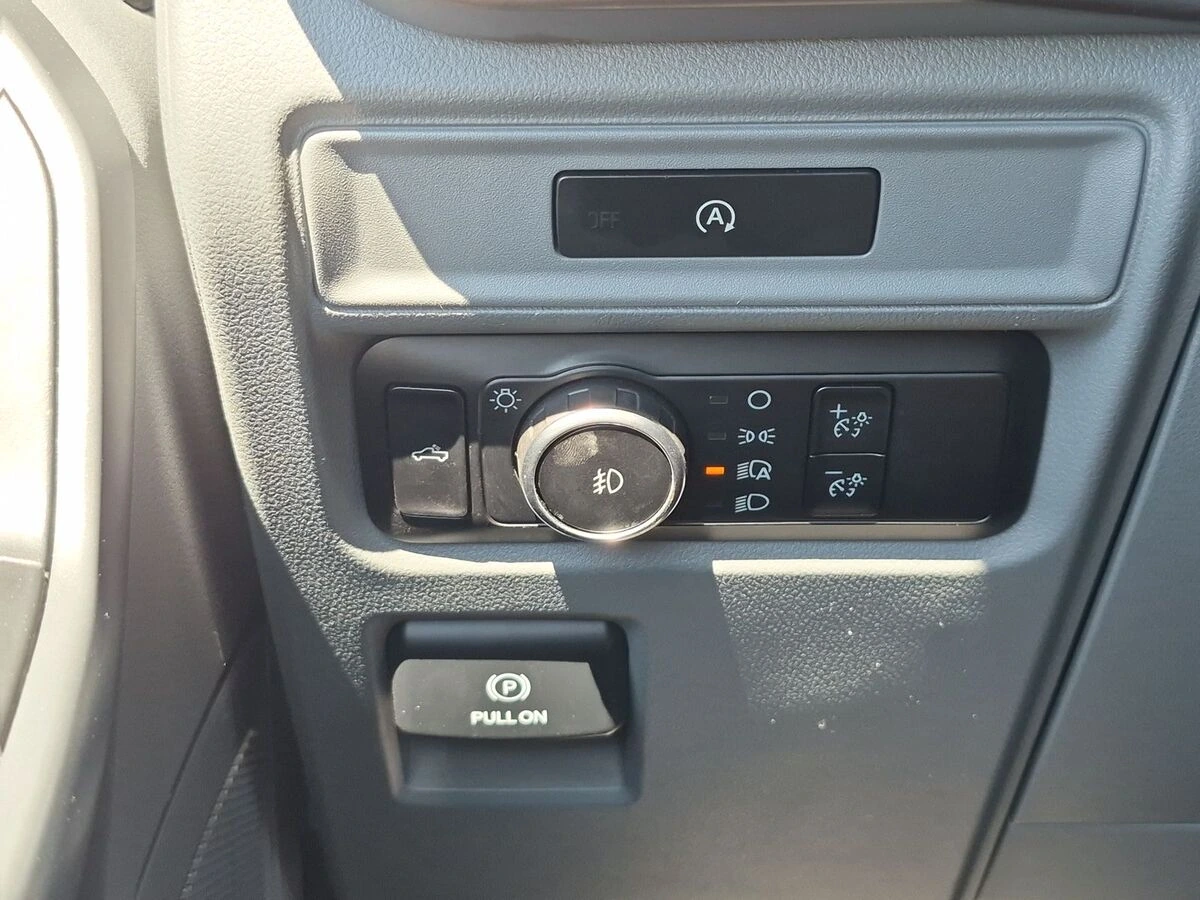 2025 Ford F-150 XLT - Photo 18