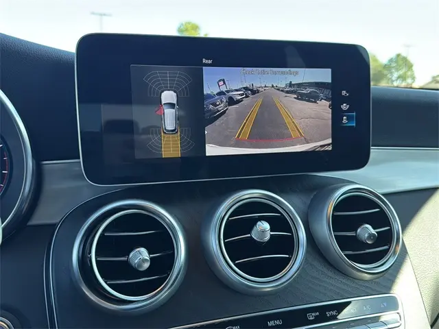 2022 Mercedes Benz GLC 300 photo 19