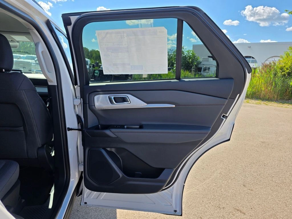 2025 Ford Explorer Active - Photo 27