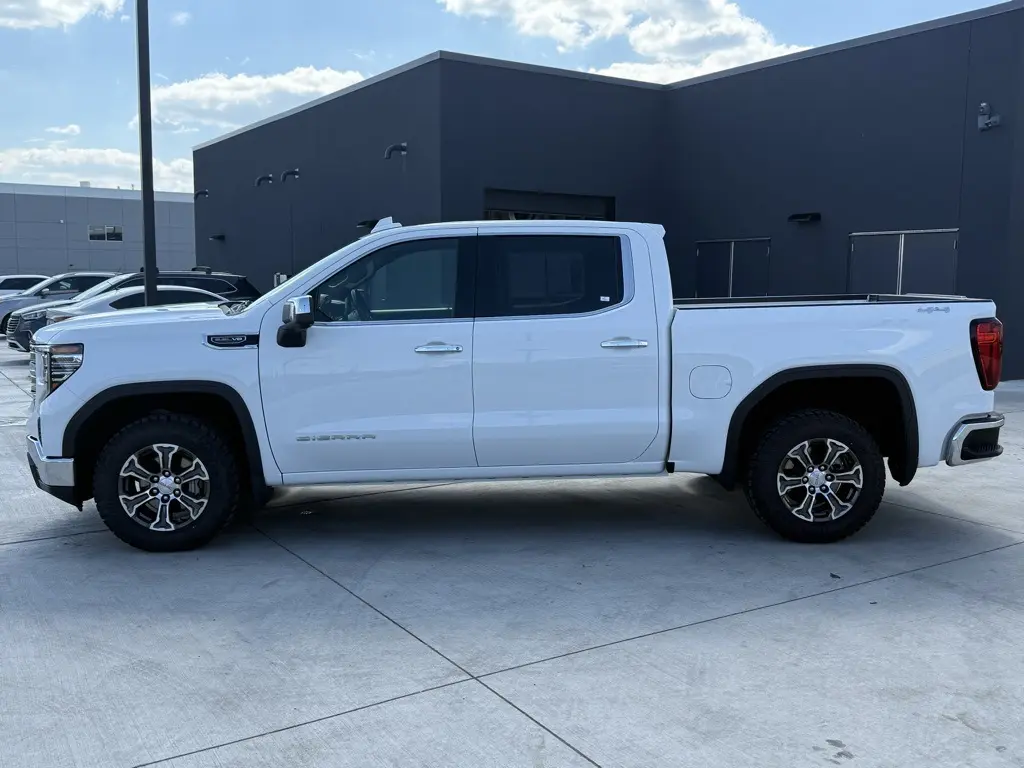 2024 Gmc Sierra 1500 SLT photo 2