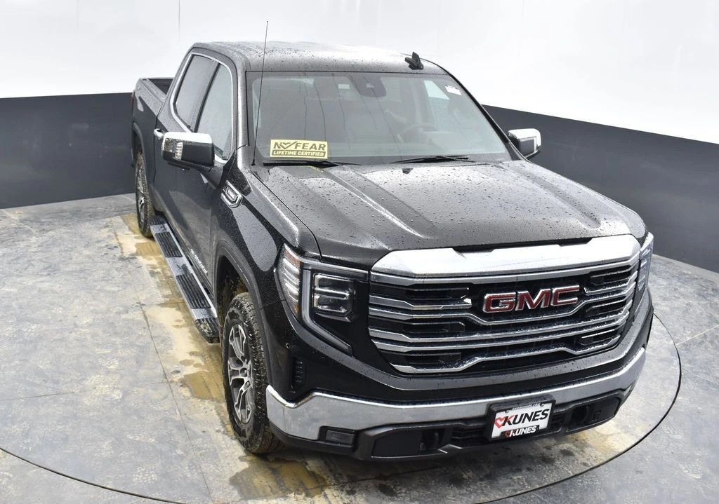2024 GMC Sierra 1500 SLT - Photo 34