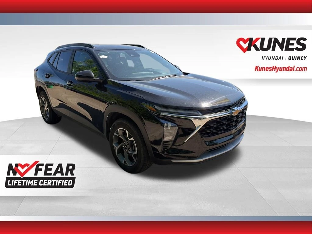2025 Chevrolet Trax LT's photo
