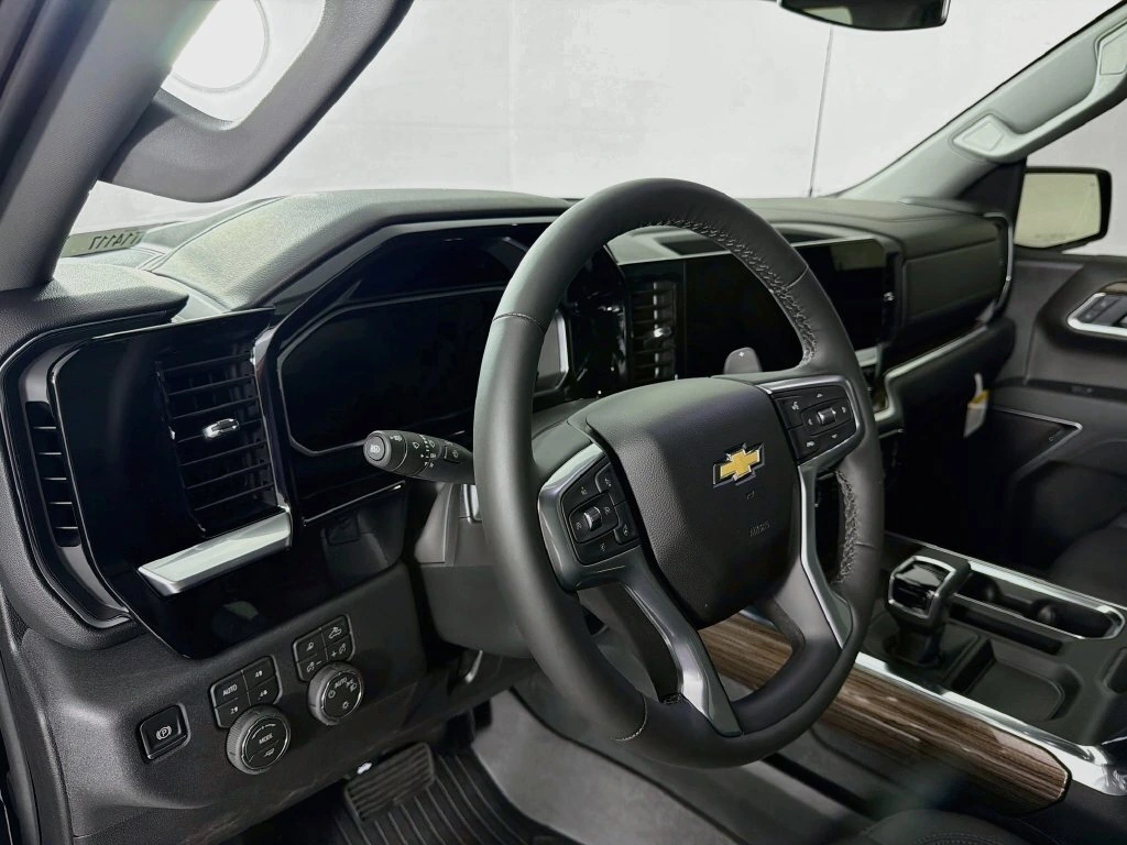 2026 Chevrolet Silverado 1500 LT - Photo 9