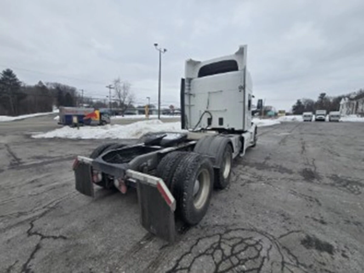 2020 Peterbilt 579 - image 10