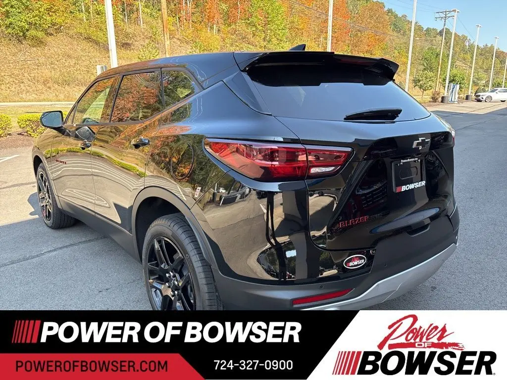 2025 Chevrolet Blazer 2LT photo 3