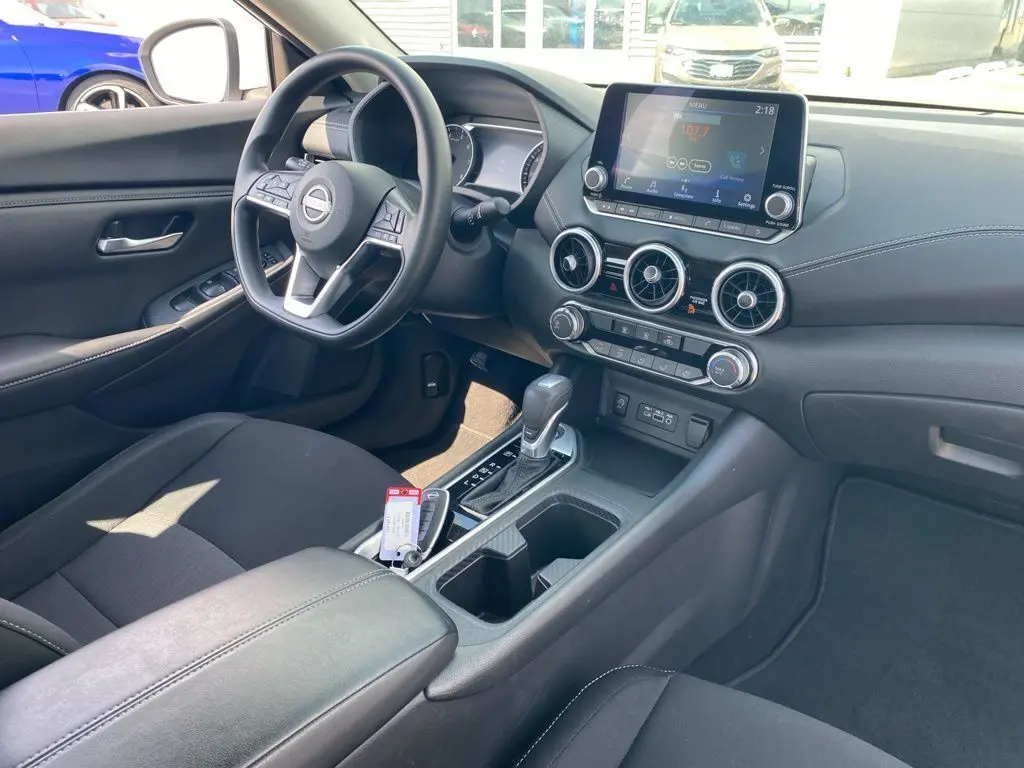 2024 Nissan Sentra SV photo 4