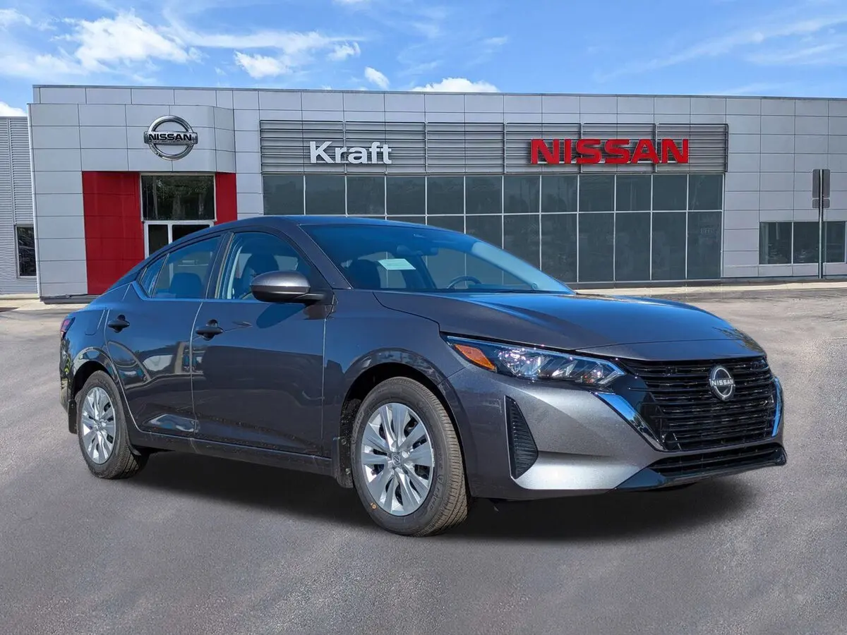 2025 Nissan Sentra S's photo