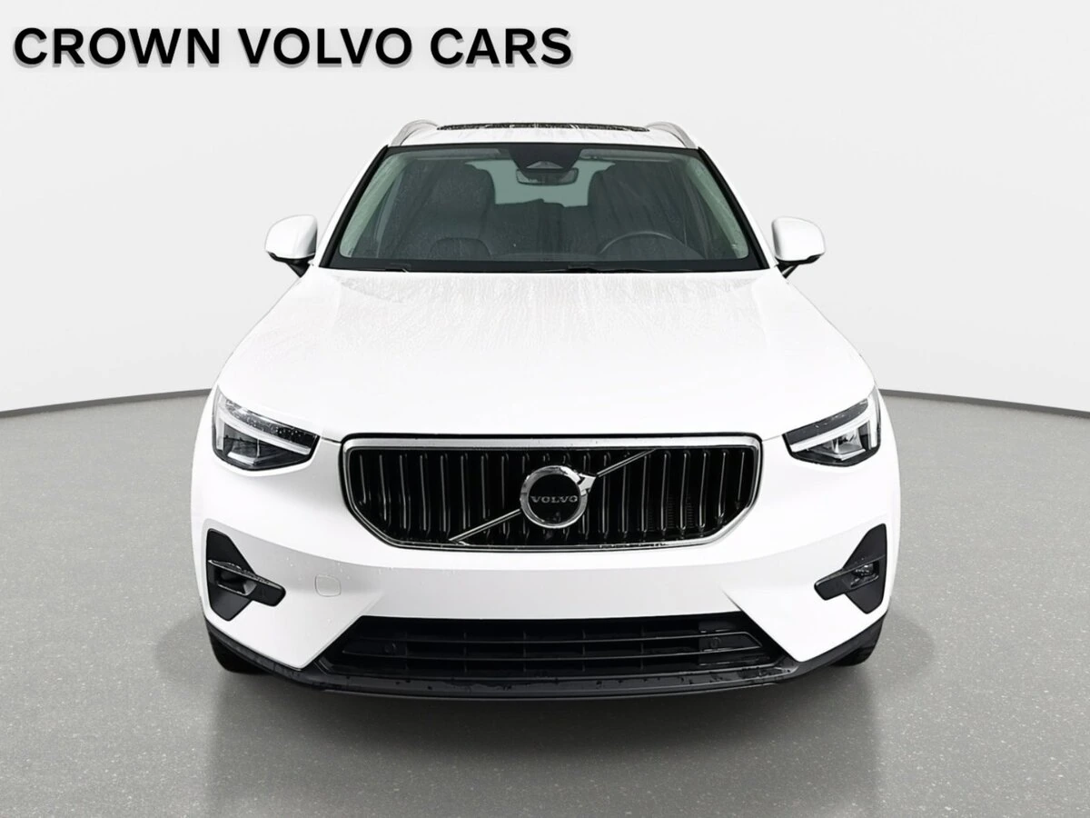 2023 Volvo - image 2