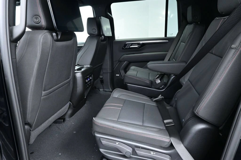 2026 Chevrolet Suburban RST - Photo 14