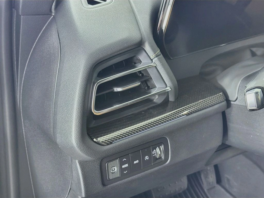 2027 Chevrolet Traverse Z71 - Photo 10