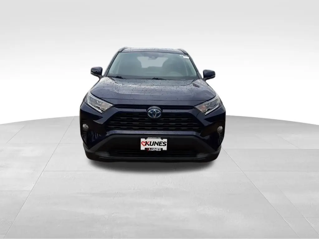 Used 2020 Toyota RAV4 XLE with VIN 4T3R6RFV8LU004522 for sale in Macomb, IL