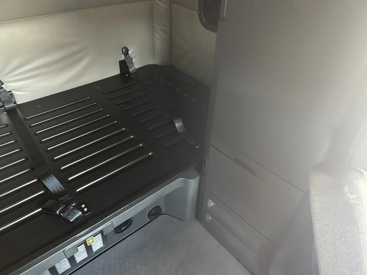 2022 Freightliner Cascadia - image 15