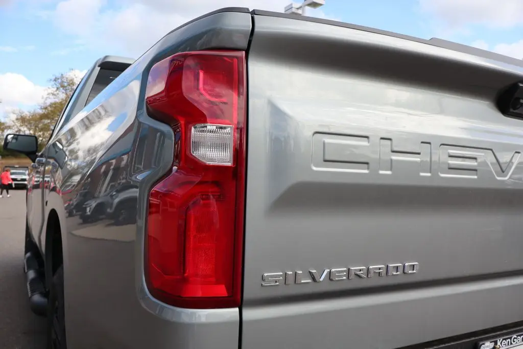 2026 Chevrolet Silverado 1500 RST photo 31