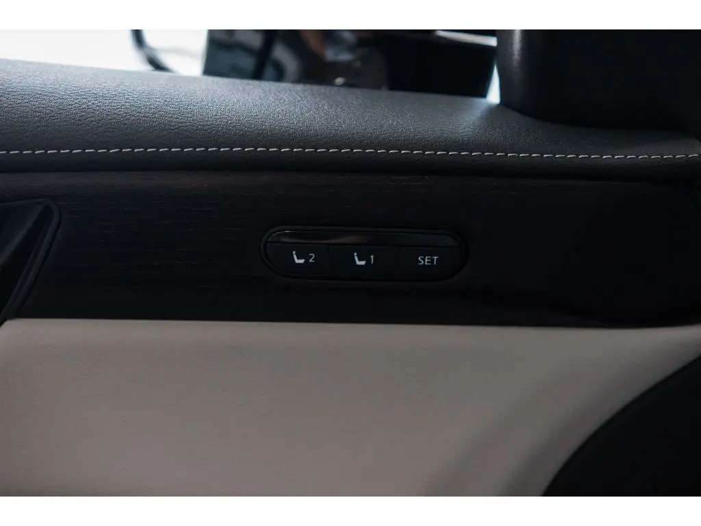 2026 Infiniti QX60 Autograph photo 2