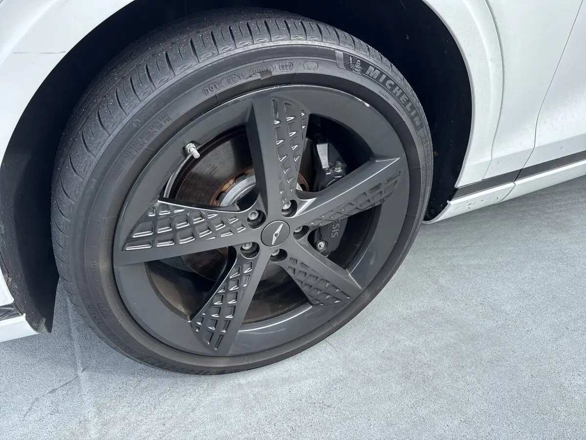 2023 Genesis GV70 3.5T Sport photo 3