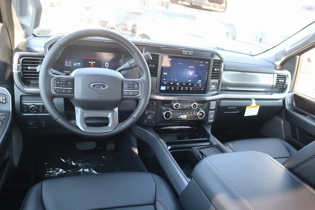 2026 Ford F-250 Lariat photo 2