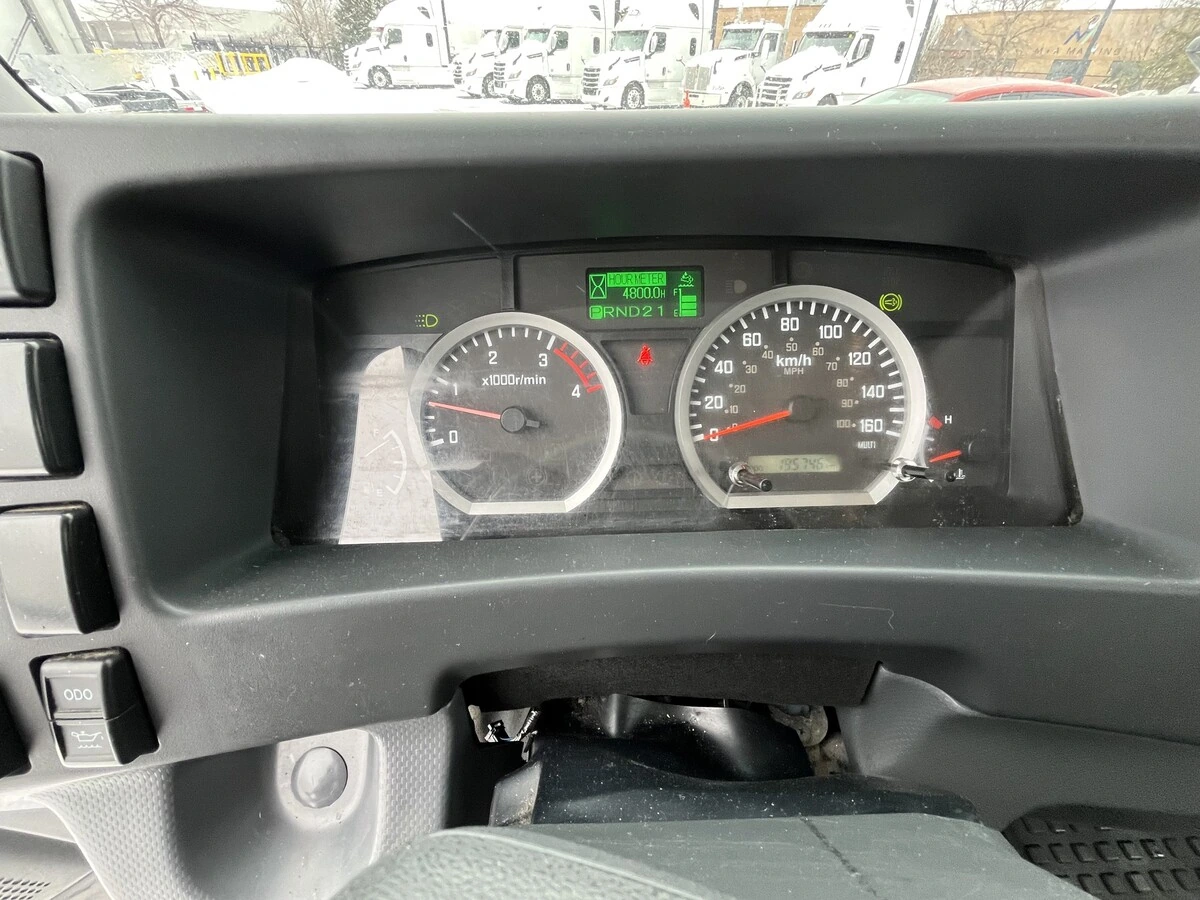 2022 Isuzu NRR - image 22