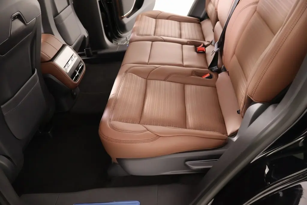 2026 Lincoln Nautilus Reserve photo 3