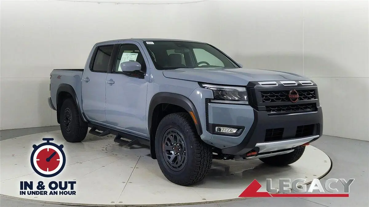 2026 Nissan Frontier PRO-4X's photo