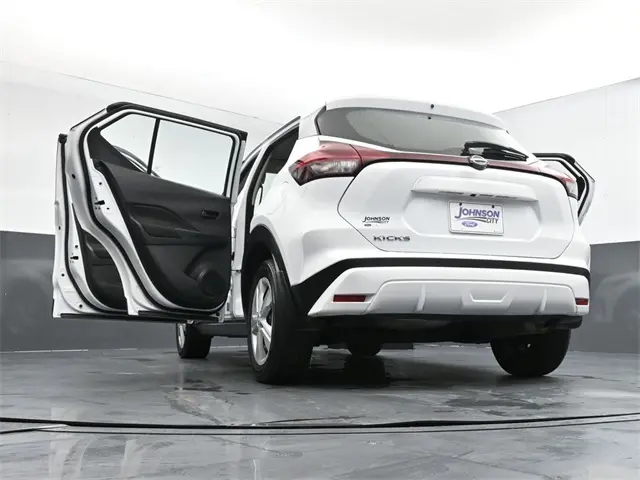 2023 Nissan Kicks S photo 41