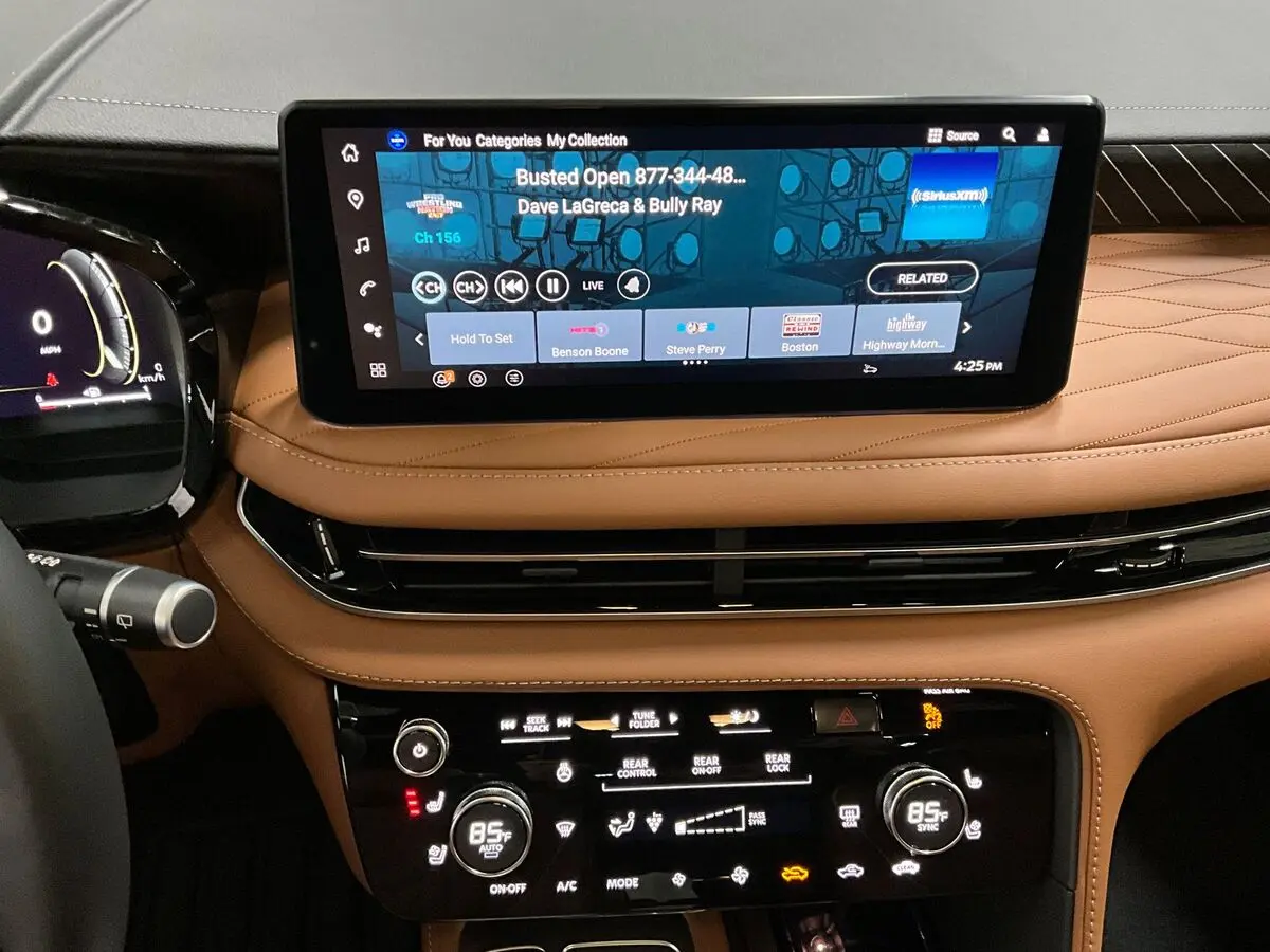 2026 Infiniti QX60 Autograph photo 3