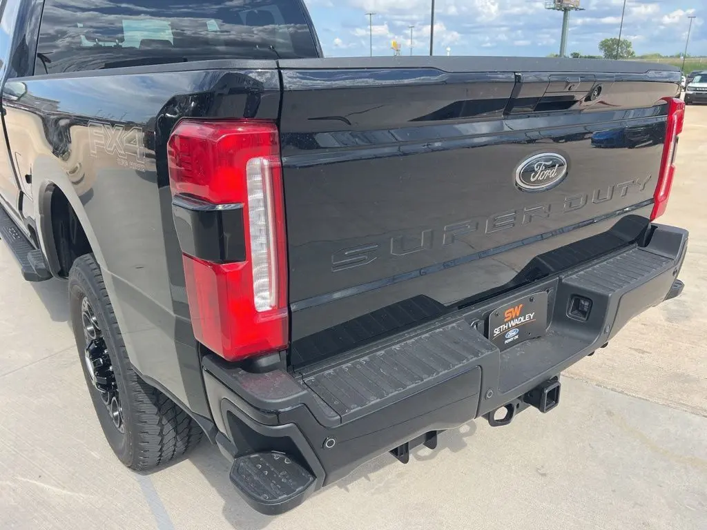 2026 Ford F-250 photo 6