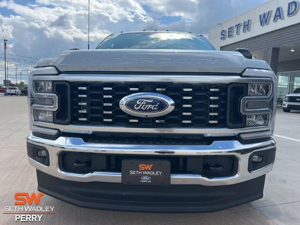 2026 Ford F-350 photo 5