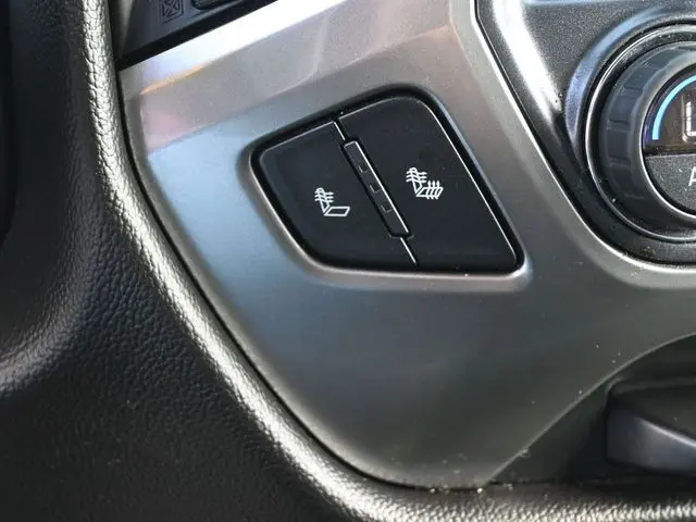 2017 Chevrolet Silverado 1500 LT1 photo 17