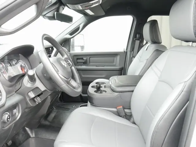 2025 Ram 2500 Tradesman photo 2