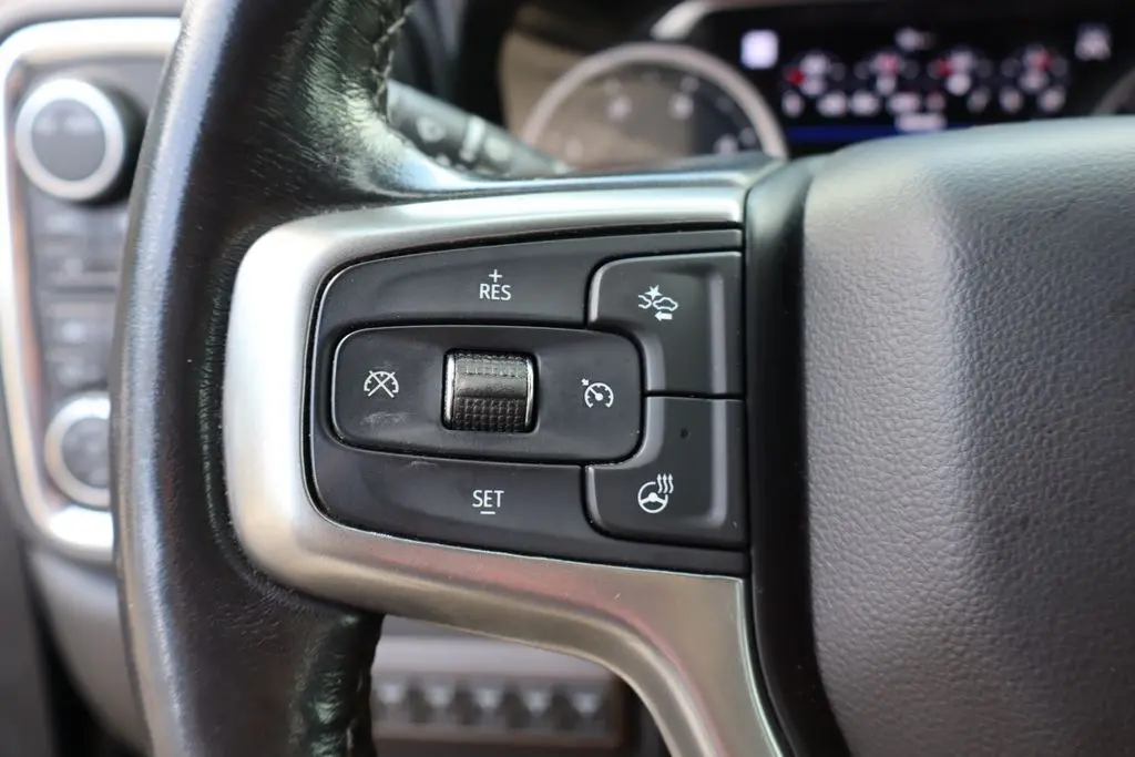 2022 Chevrolet Silverado LTZ photo 19