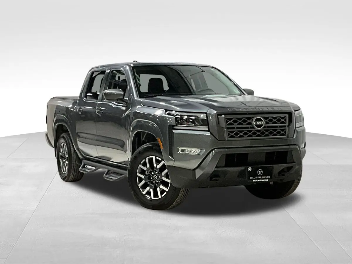2024 Nissan Frontier SL's photo