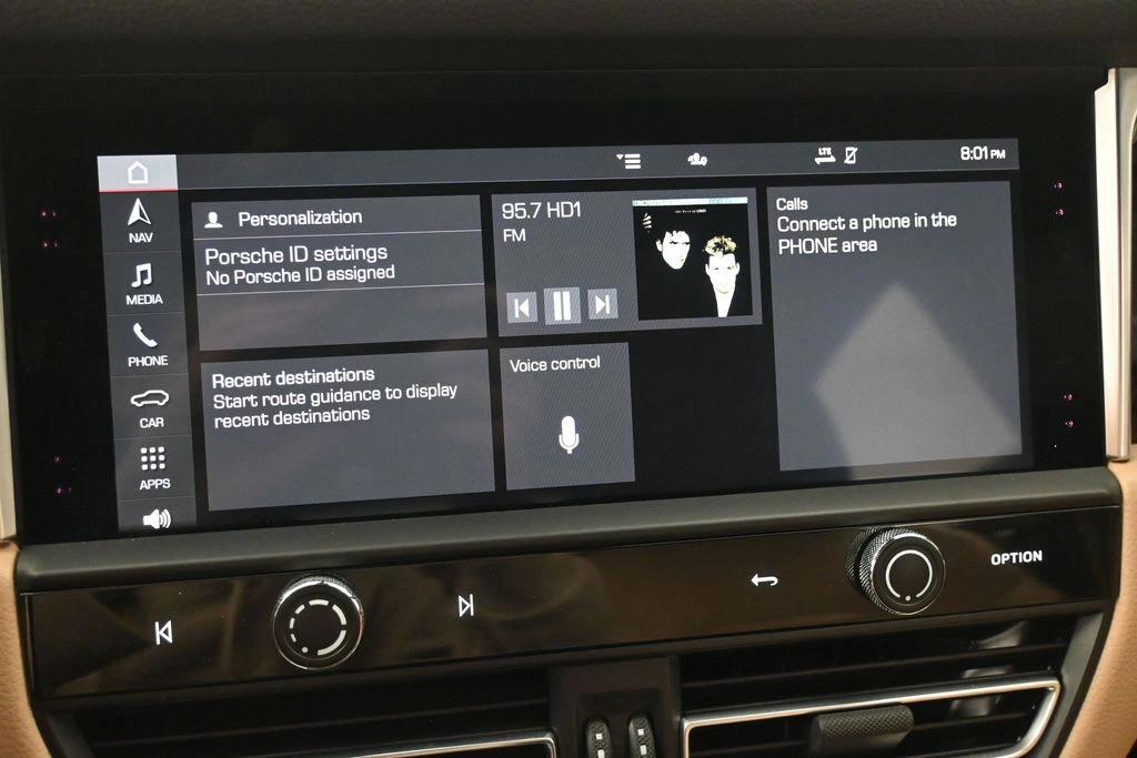 2023 Porsche Macan S - Photo 18