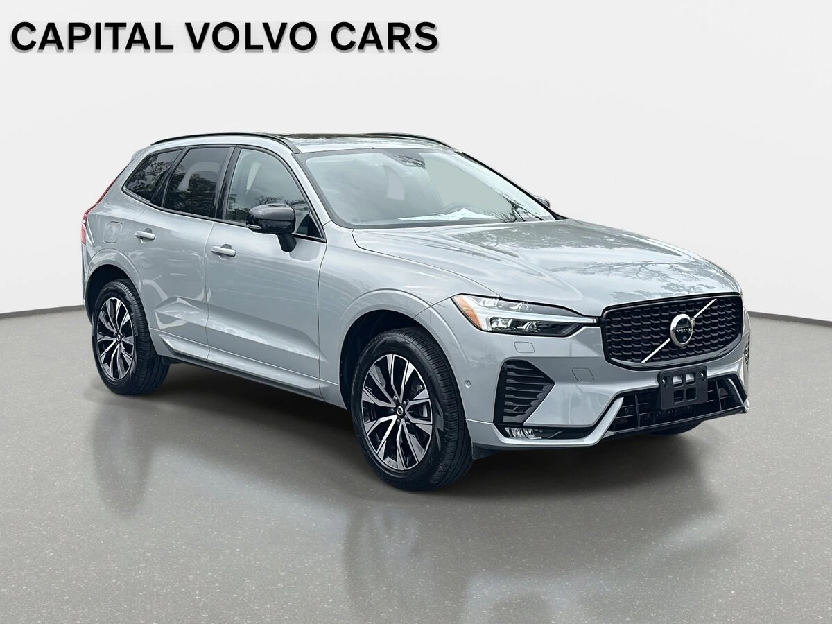 2025 Volvo - image 3