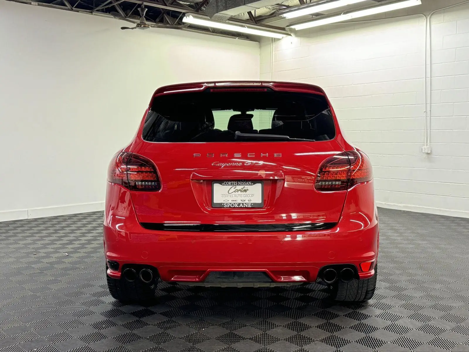 2013 Porsche Cayenne GTS photo 6