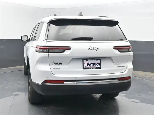 2024 Jeep Grand Cherokee Limited photo 4