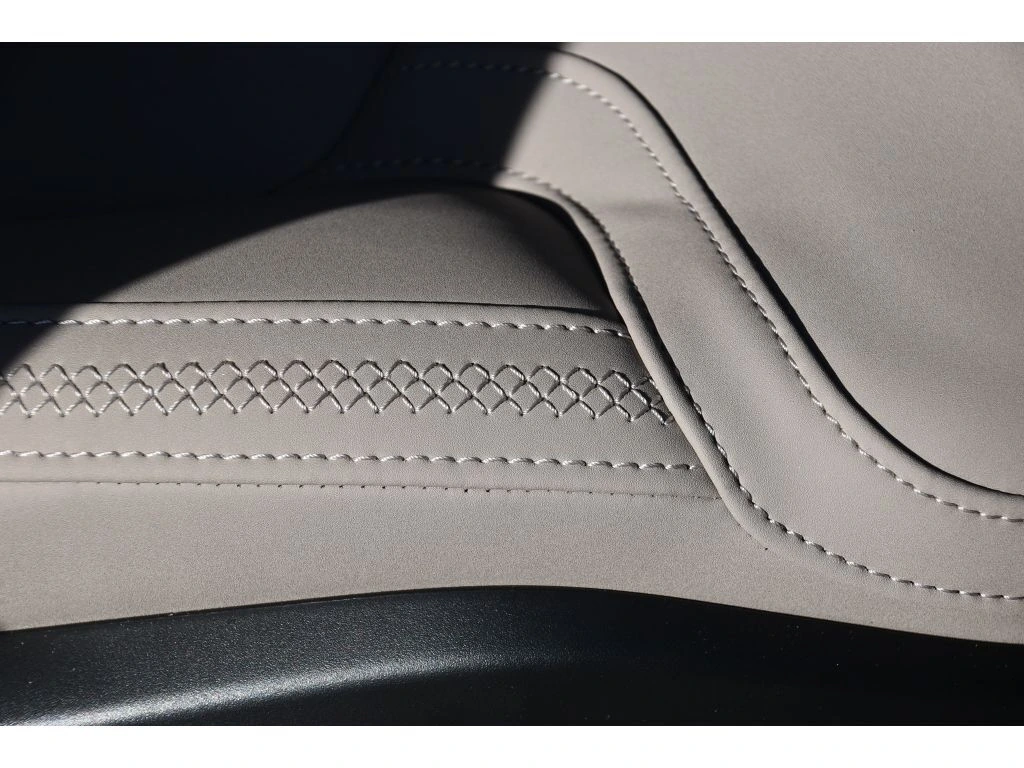 2026 Volvo - image 34