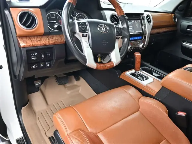 2016 Toyota Tundra Platinum photo 12