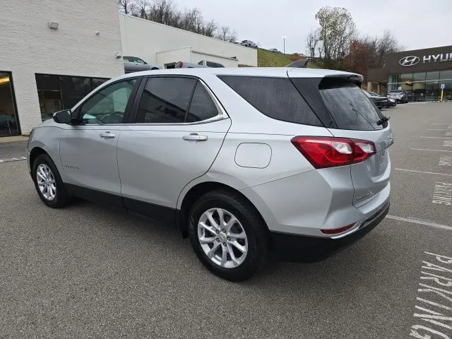 2021 Chevrolet Equinox LT photo 3