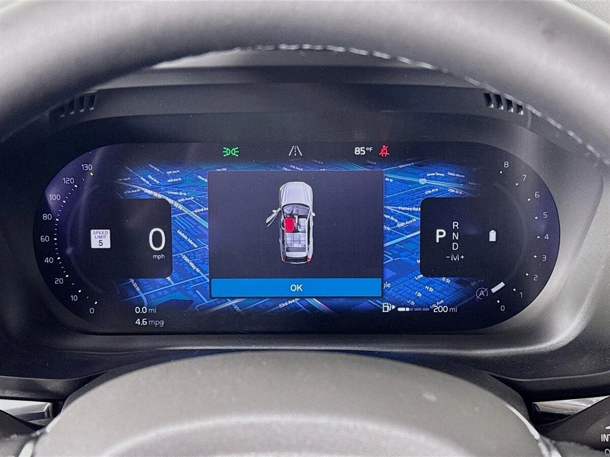 2023 Volvo - image 13