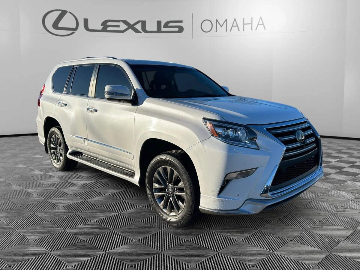 2019 Lexus GX LUXURY's photo