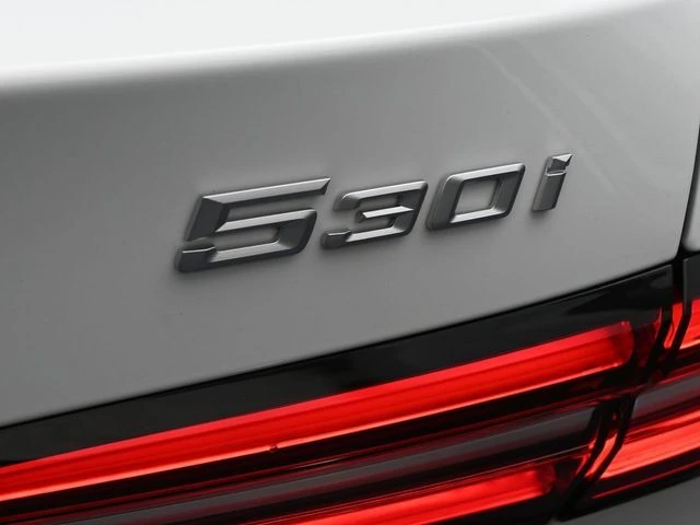 2026 BMW 5 Series 530i - Photo 25