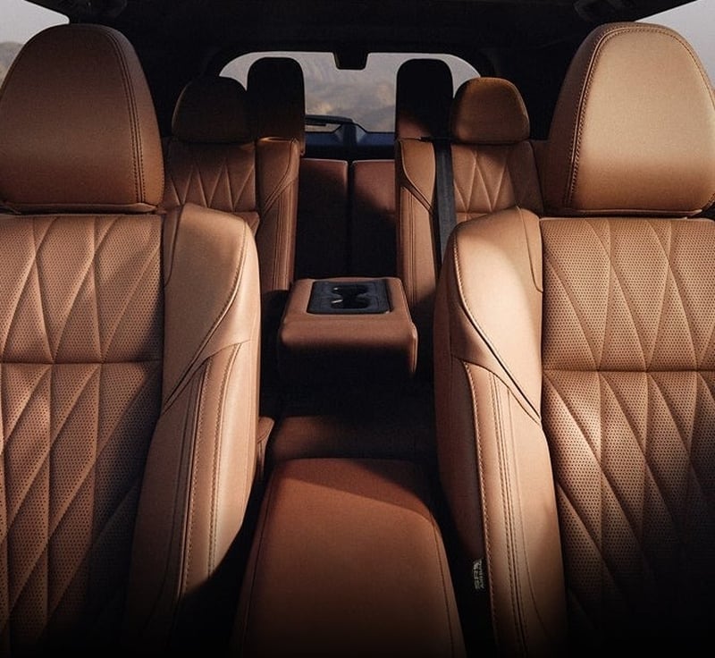 2025 Mitsubishi Outlander Seats
