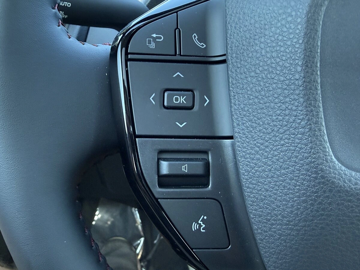 2026 Toyota Prius Plug-in Hybrid XSE Premium - Photo 35