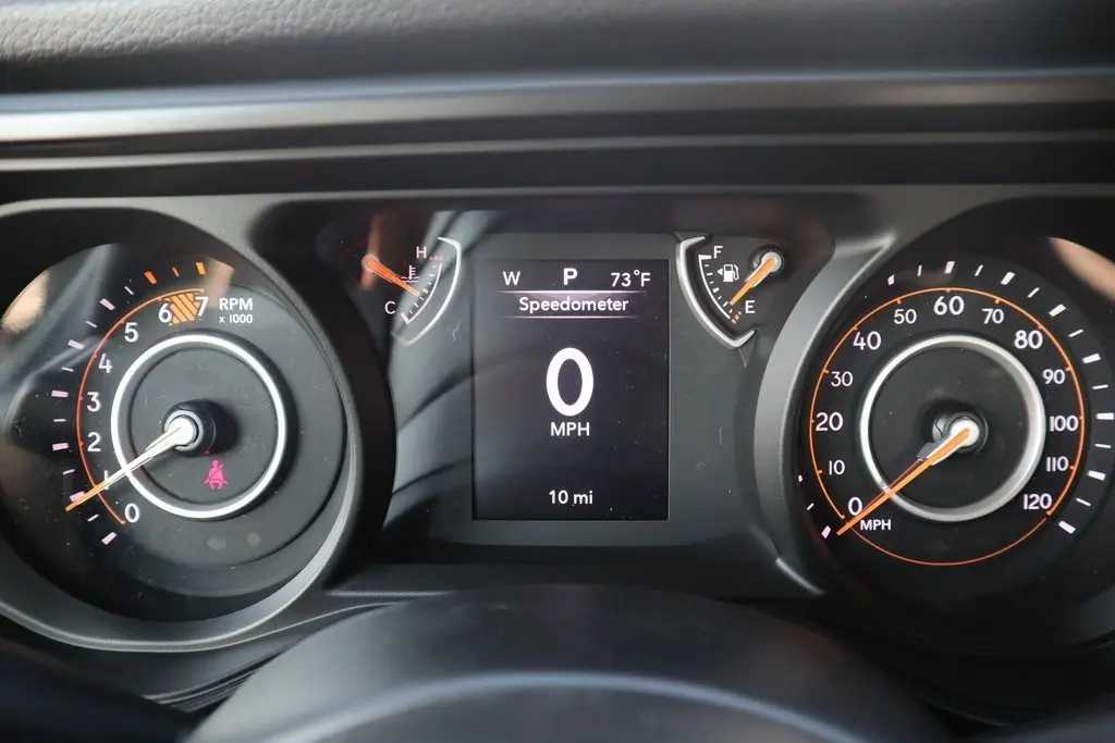 2025 Jeep Wrangler Sport photo 4
