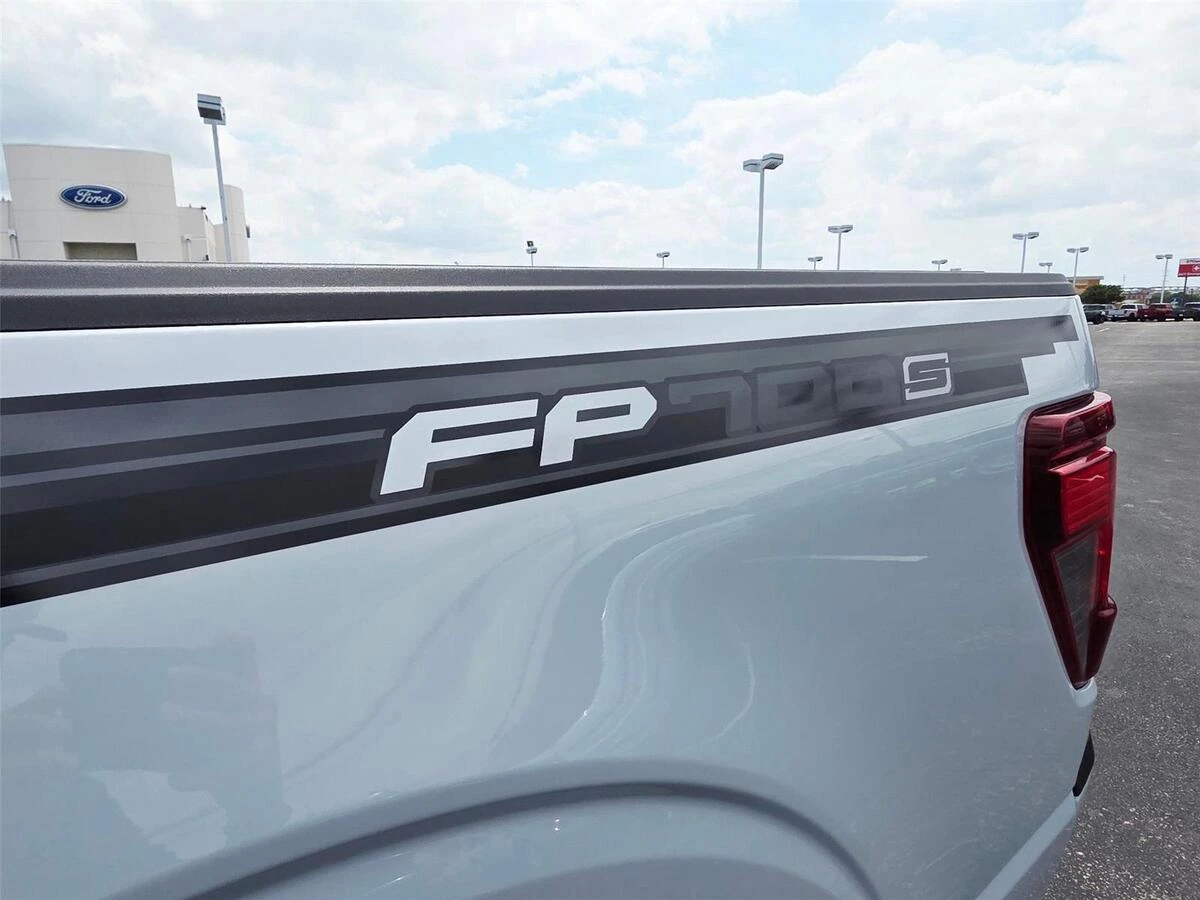 2025 Ford F-150 STX - Photo 27