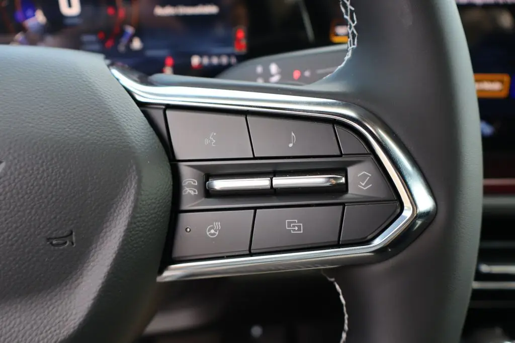2026 Chevrolet Traverse Z71 photo 16
