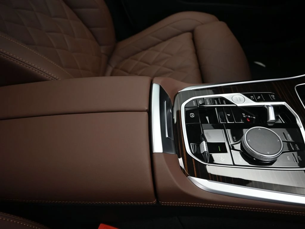 2026 BMW X5 50e - Photo 27